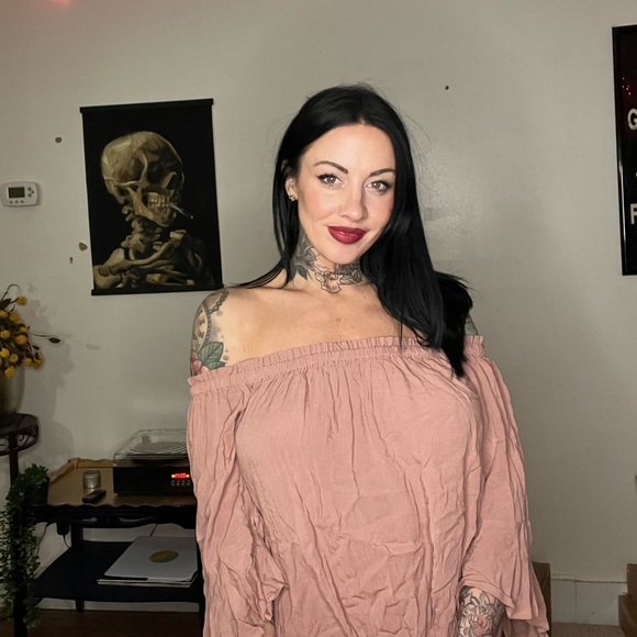 Express brand off the shoulder top. Size M. Dusty rose color. - Picture 6 of 6